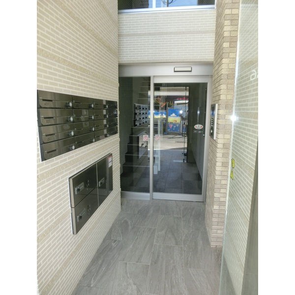 建物エントランス