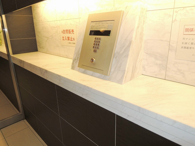 建物エントランス