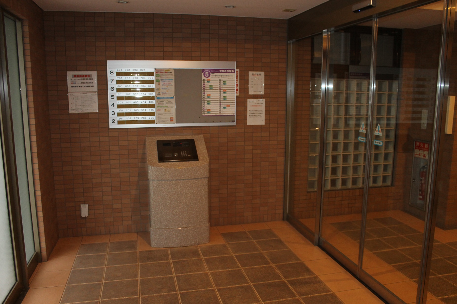 建物エントランス