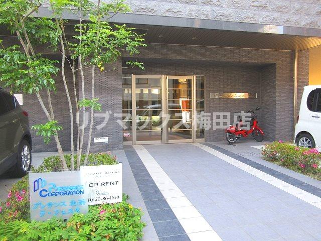 建物エントランス