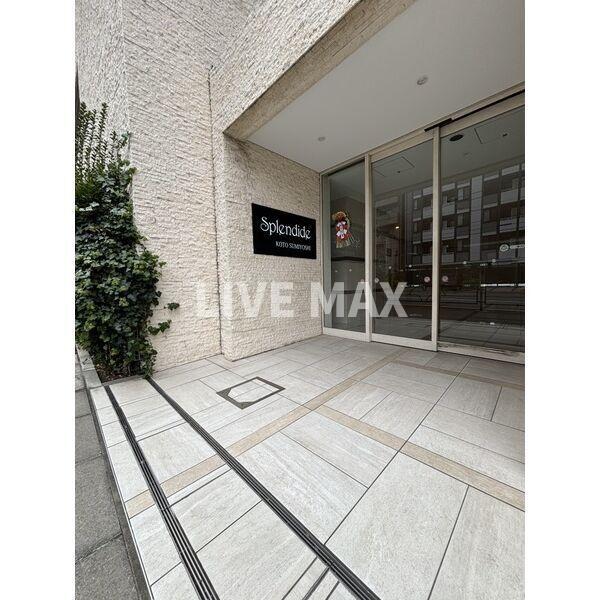 建物エントランス