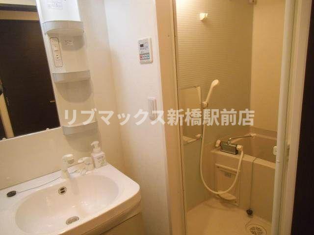 シャワールーム