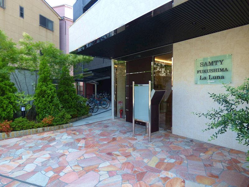 建物エントランス