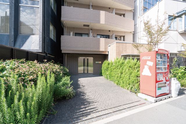 建物エントランス