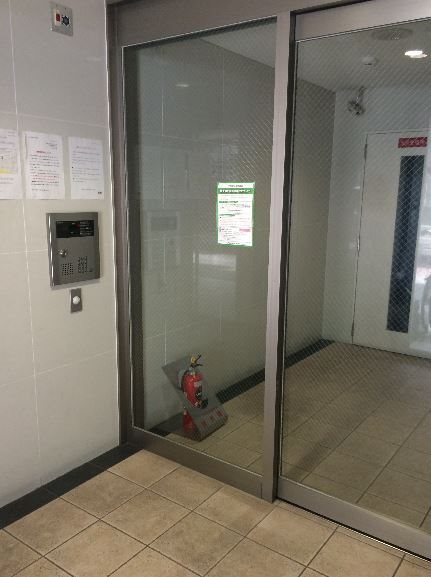 建物エントランス