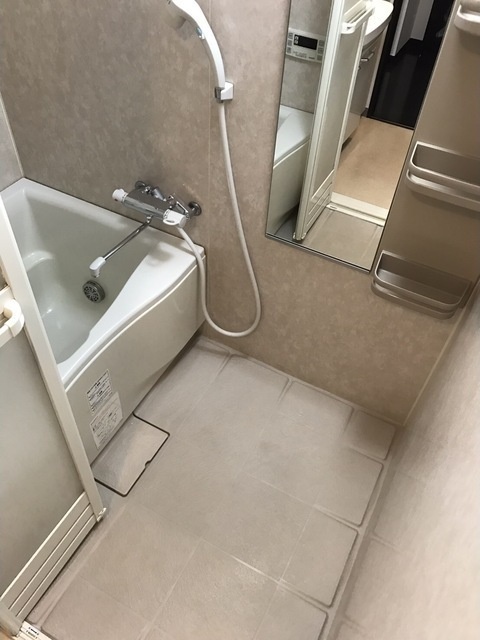 シャワールーム