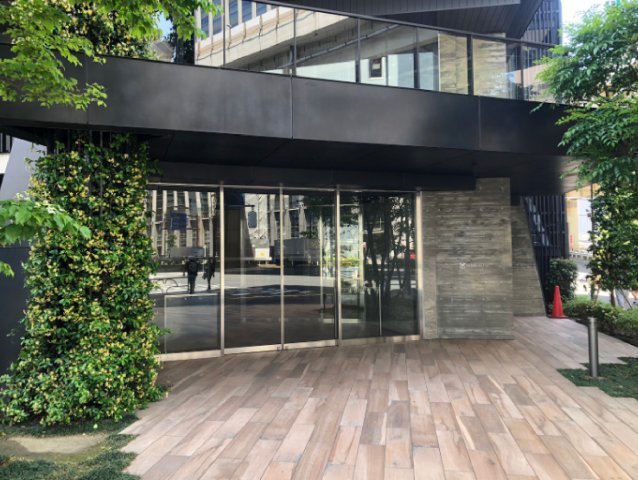 建物エントランス