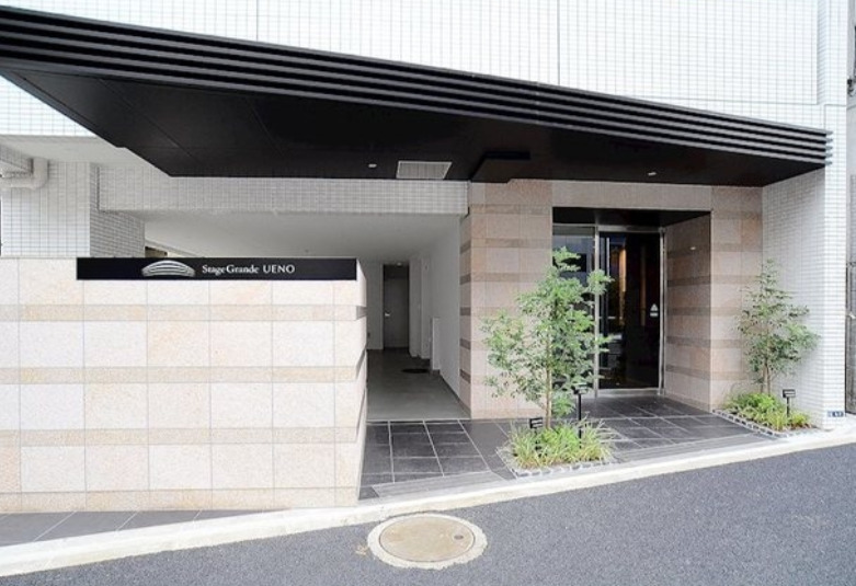 建物エントランス