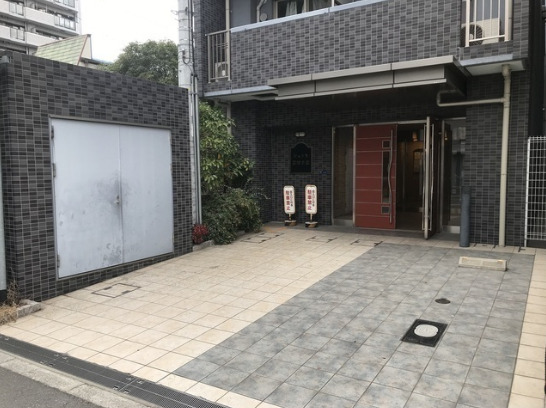 建物エントランス