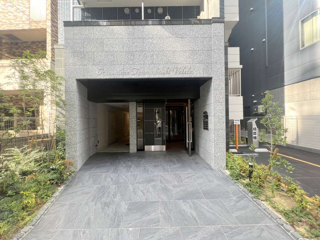 建物エントランス