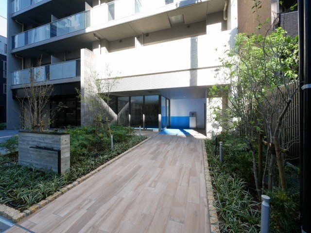 建物エントランス
