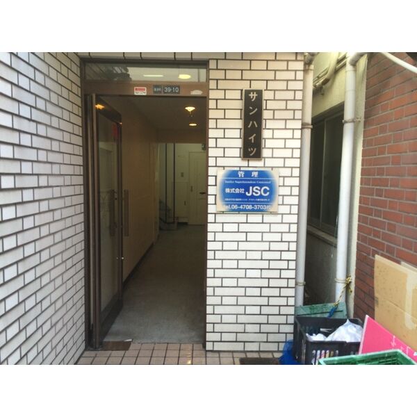 建物エントランス