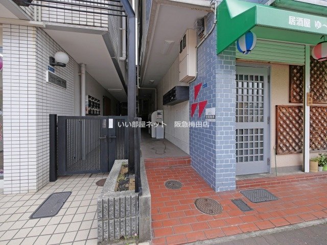 建物エントランス