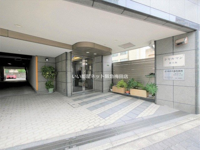 建物エントランス