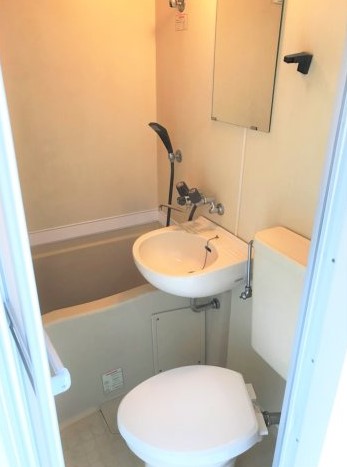 シャワールーム