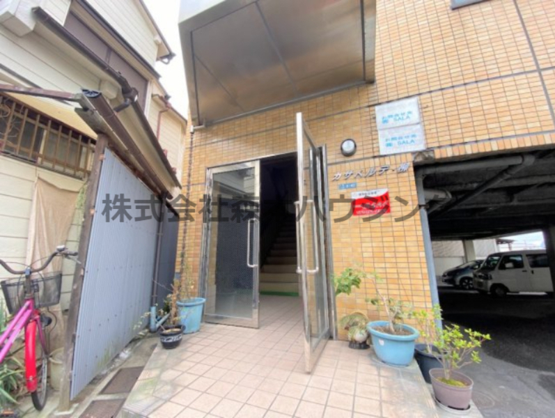 建物エントランス