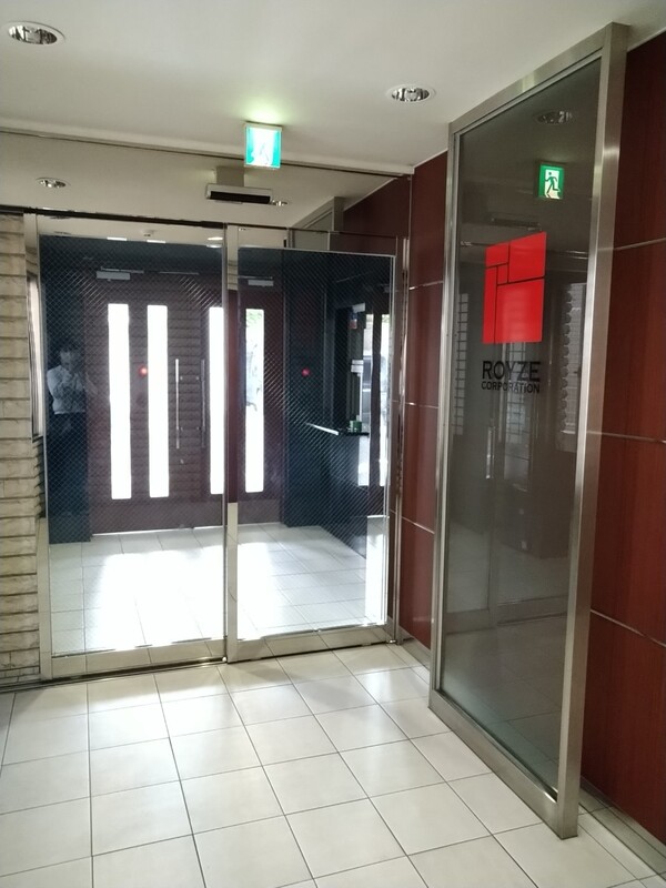 建物エントランス