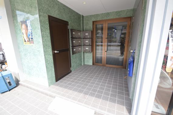 建物エントランス