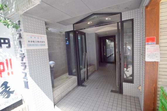 建物エントランス