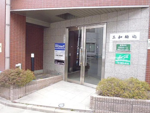 建物エントランス