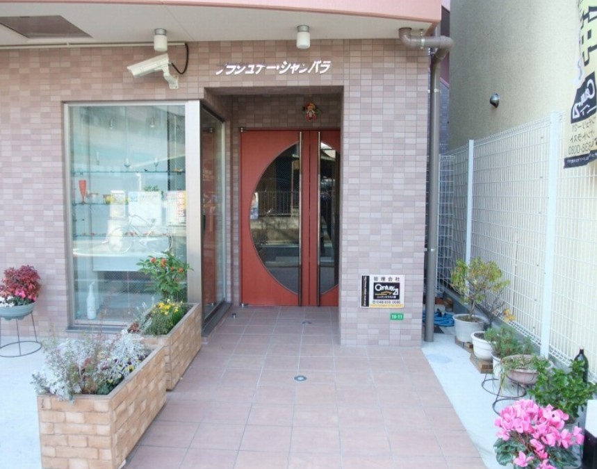 建物エントランス