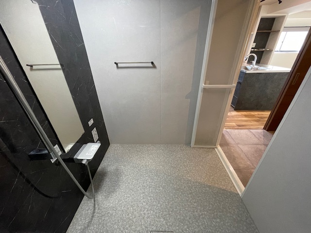 シャワールーム