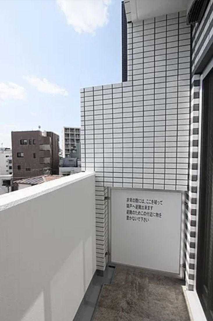 バルコニー