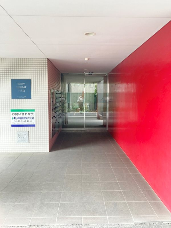 建物エントランス