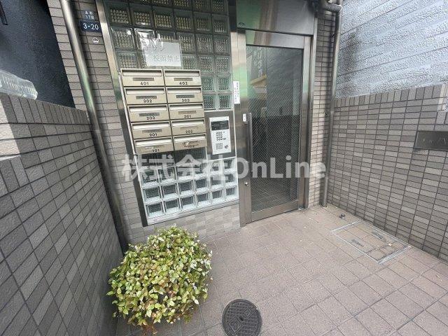 建物エントランス