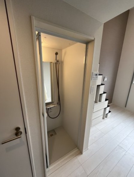 シャワールーム