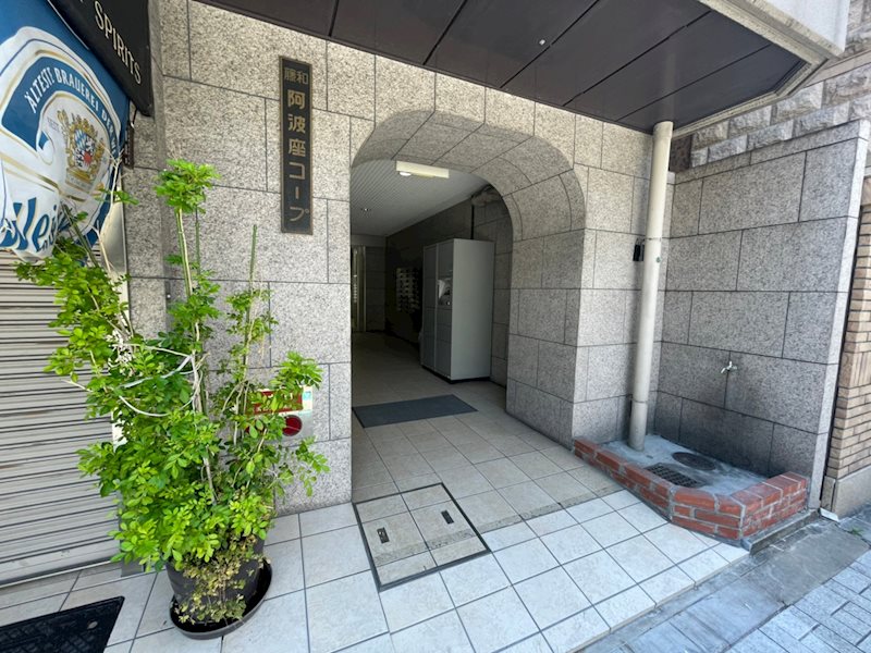 建物エントランス