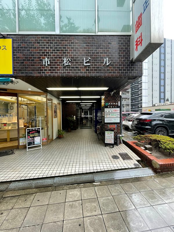 建物エントランス