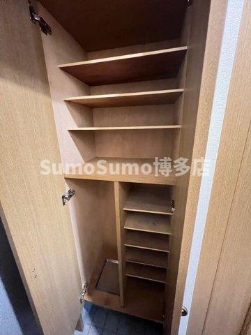 収納