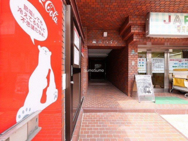 建物エントランス