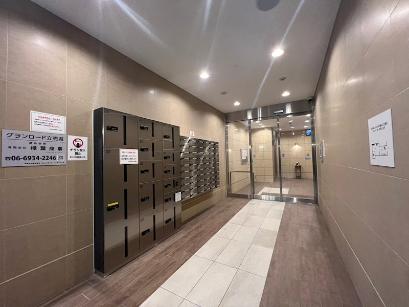 建物エントランス