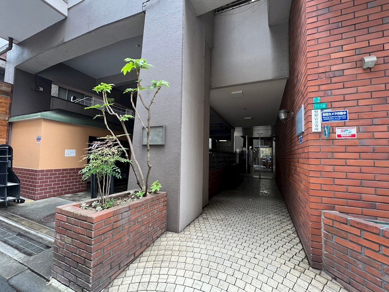 建物エントランス
