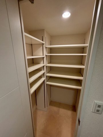 収納