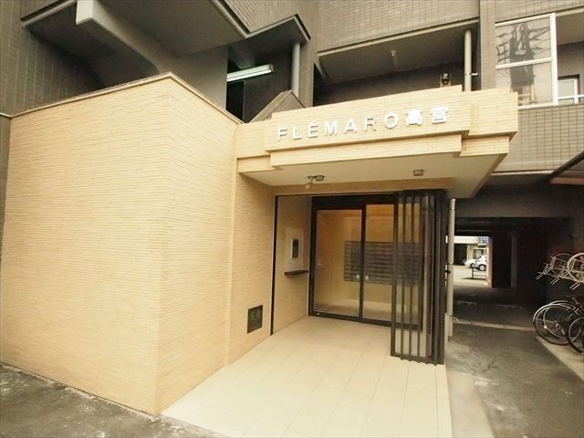 建物エントランス