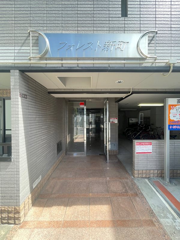 建物エントランス