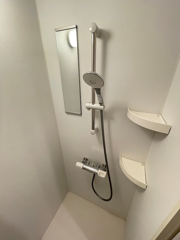 シャワールーム