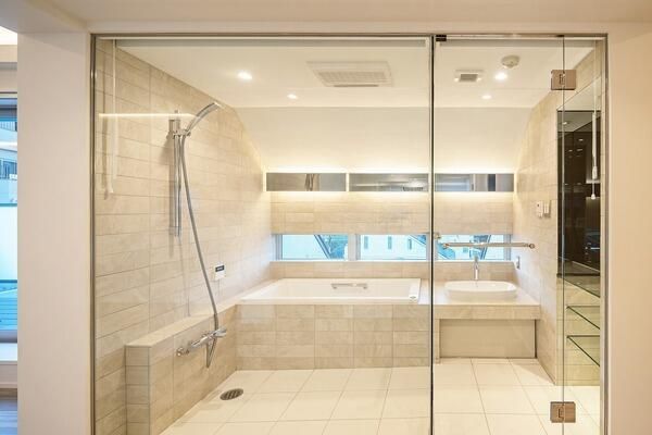 シャワールーム