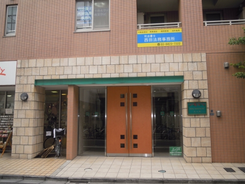 建物エントランス