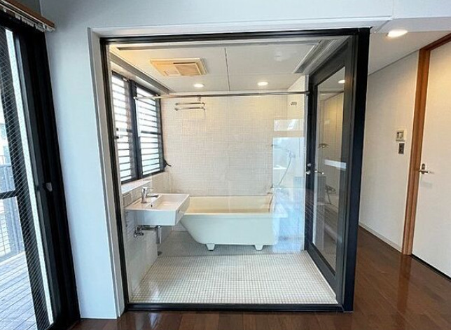 シャワールーム