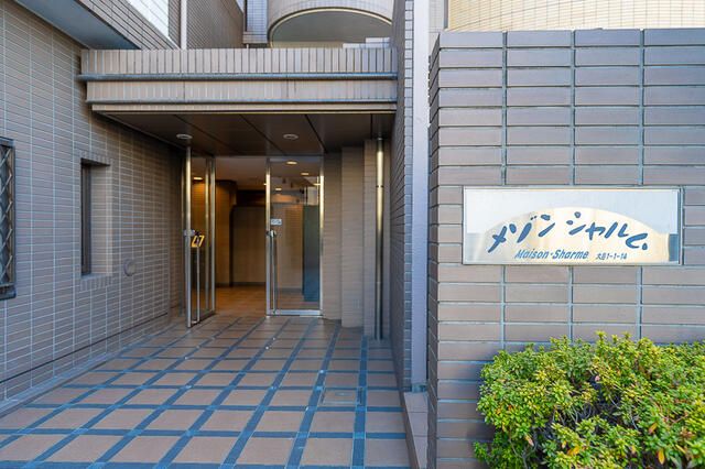 建物エントランス