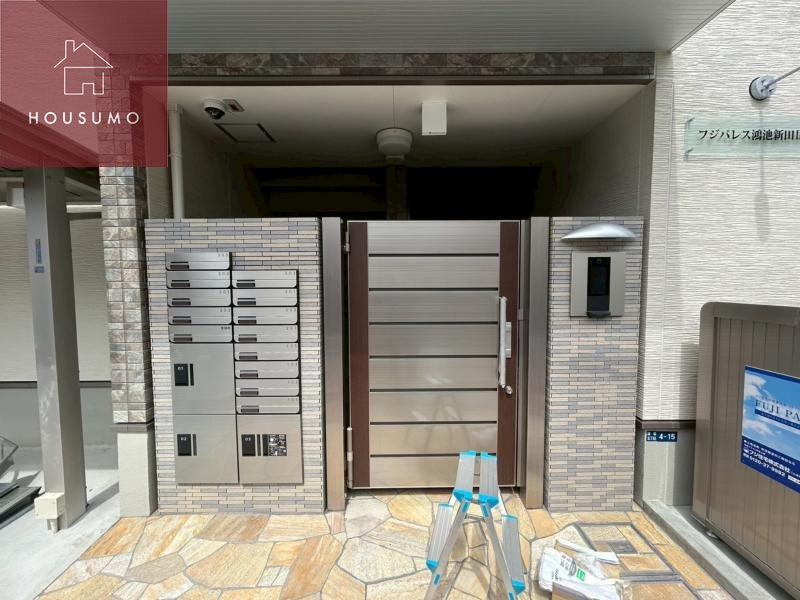 建物エントランス