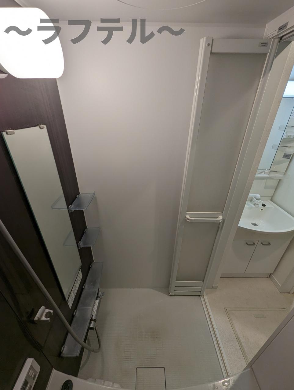 シャワールーム