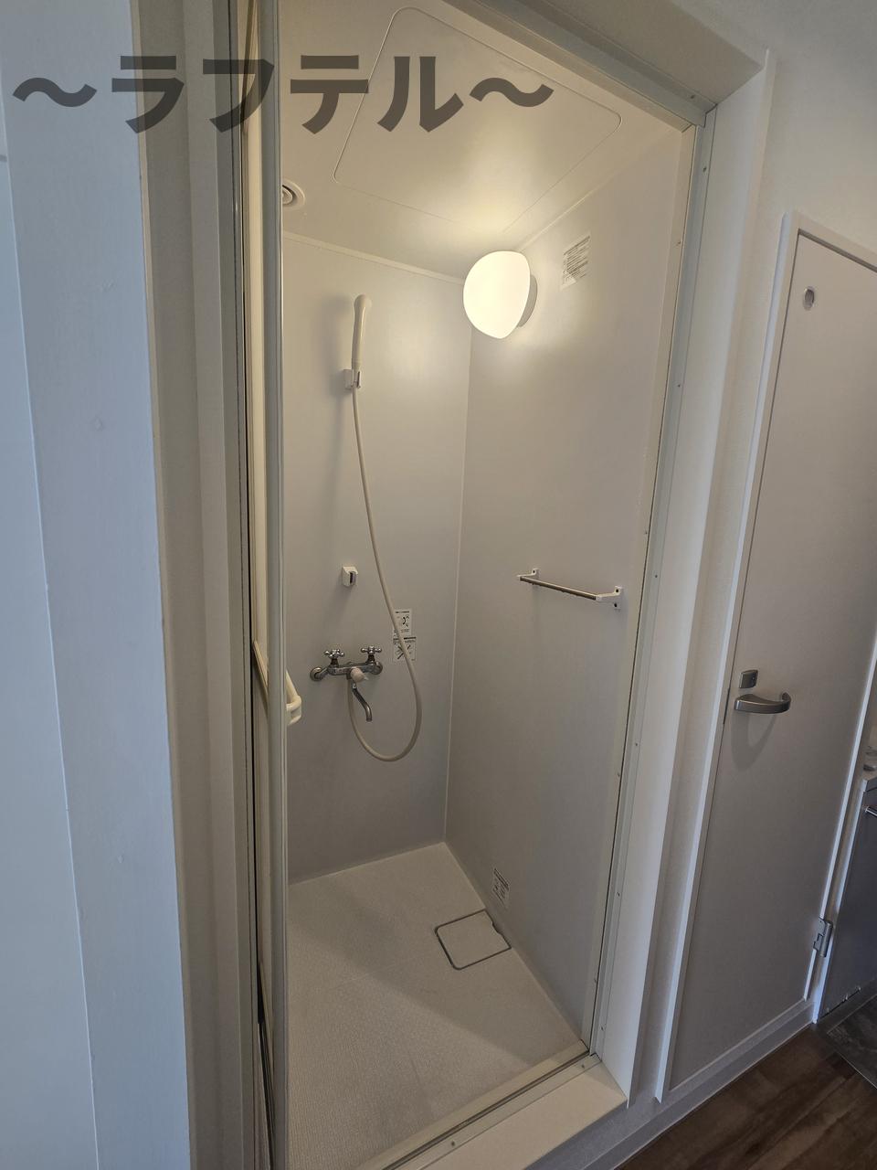 シャワールーム