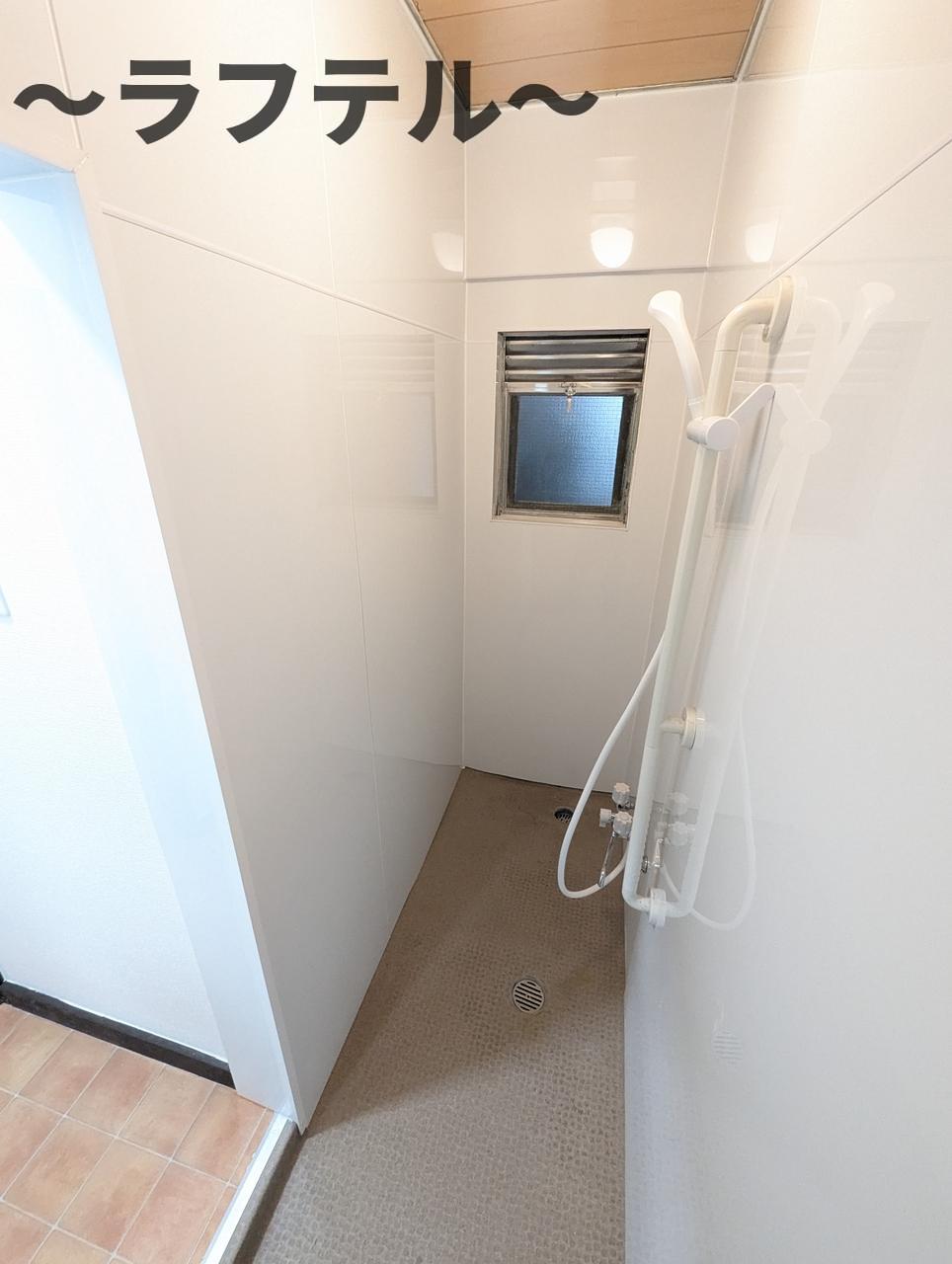 シャワールーム