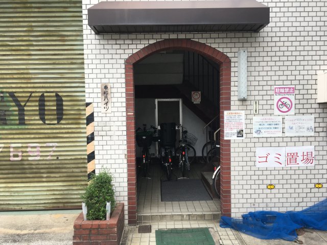 建物エントランス