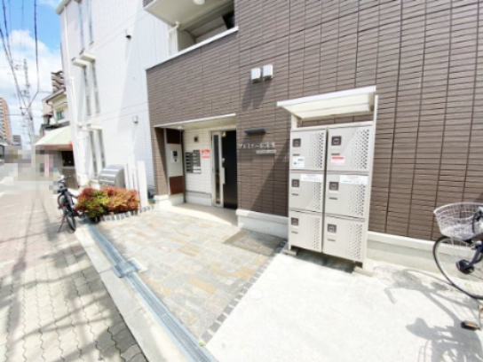 建物エントランス